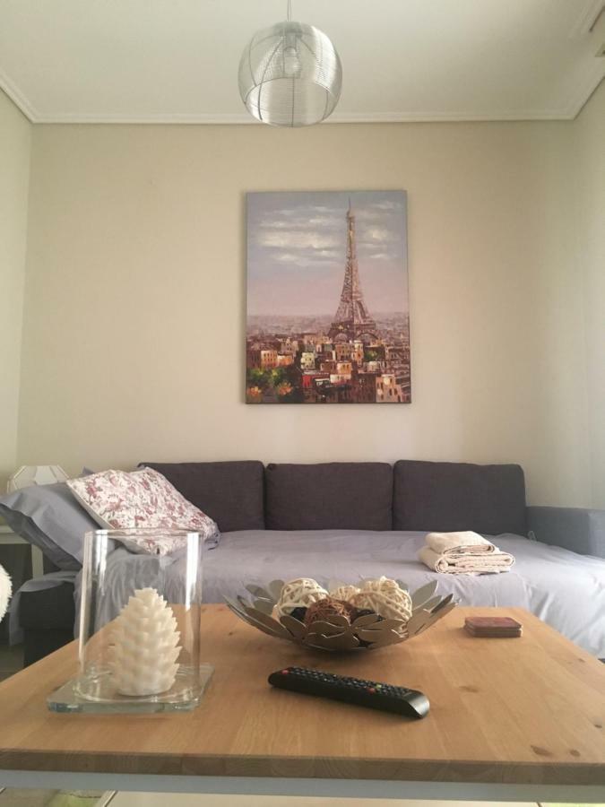 Cozy And Quiet Mini City Apartment Tríkala Exterior foto